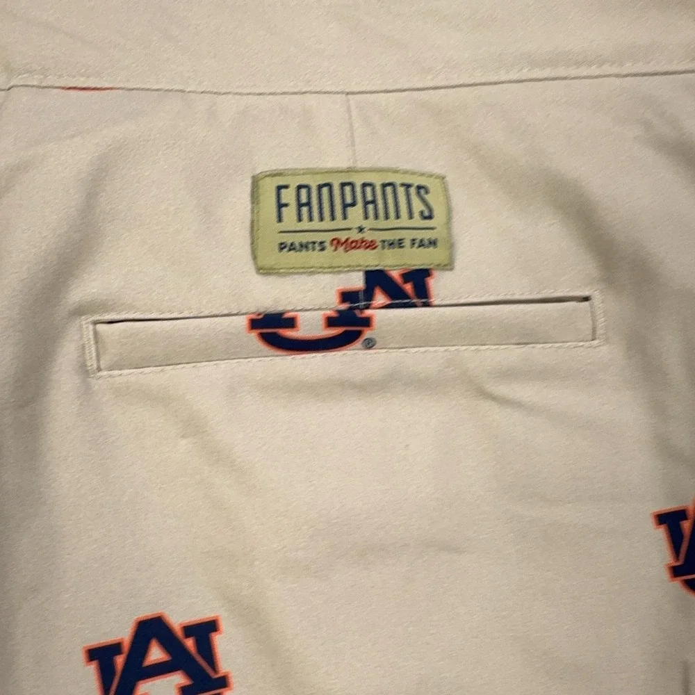 Auburn Tigers Shorts Mens 44 Beige NCAA Football Fanpants All Over Logo Print